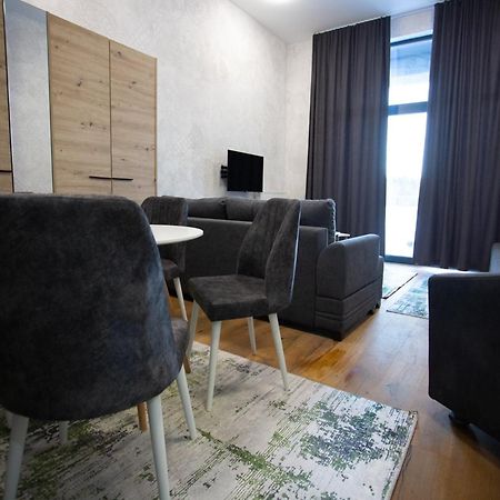 Aparthotel Phoenix Б'єлашница Екстер'єр фото