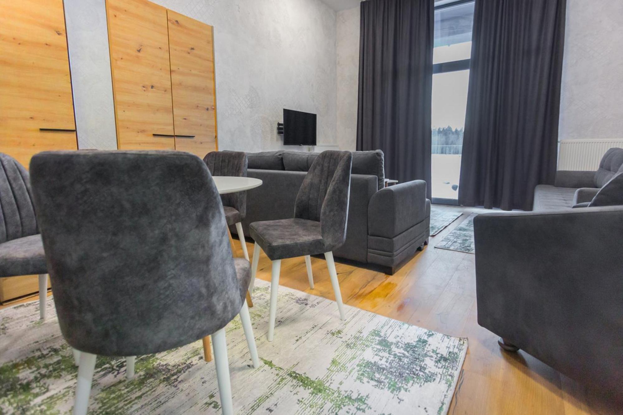 Aparthotel Phoenix Б'єлашница Екстер'єр фото