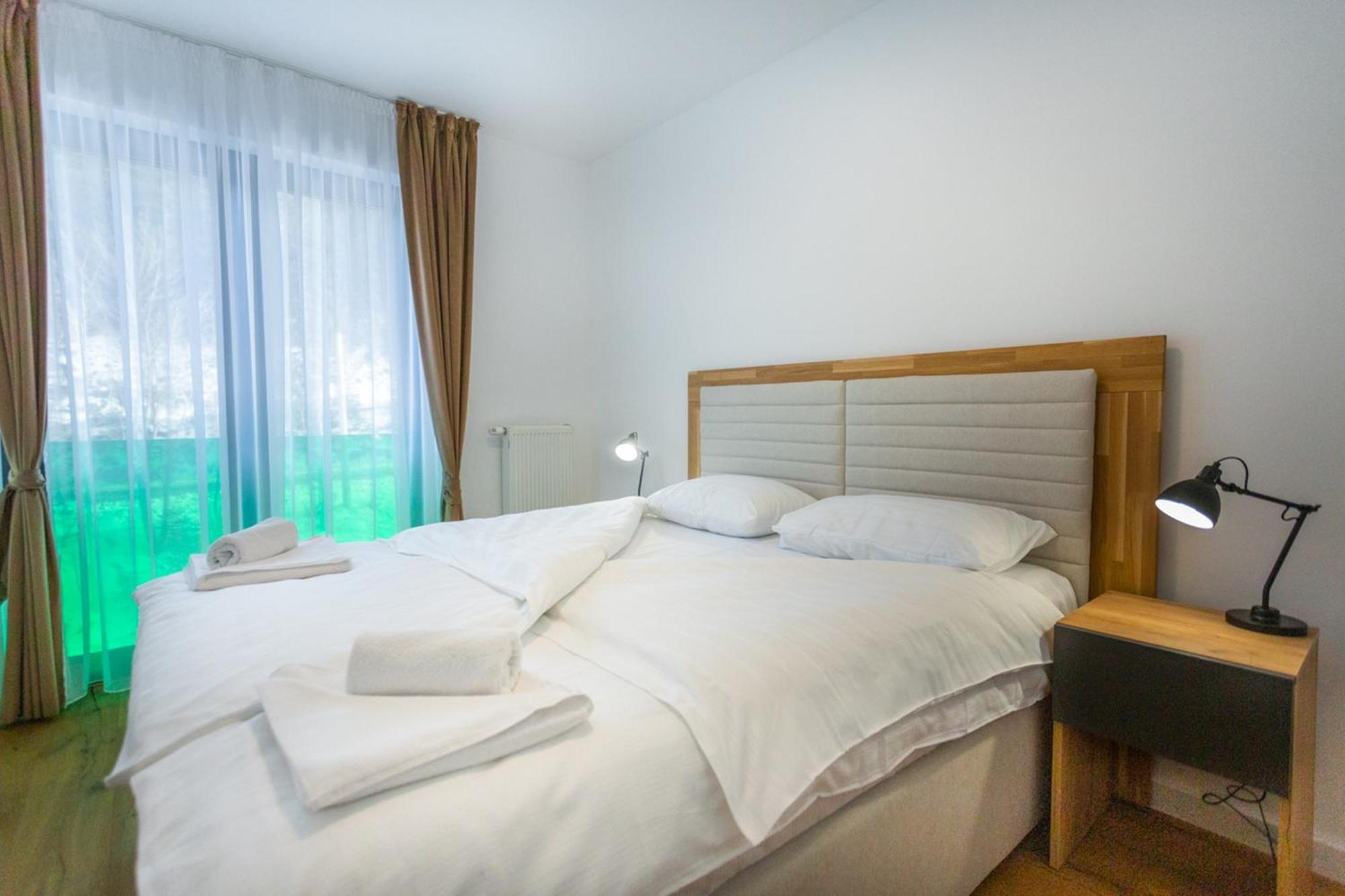Aparthotel Phoenix Б'єлашница Екстер'єр фото