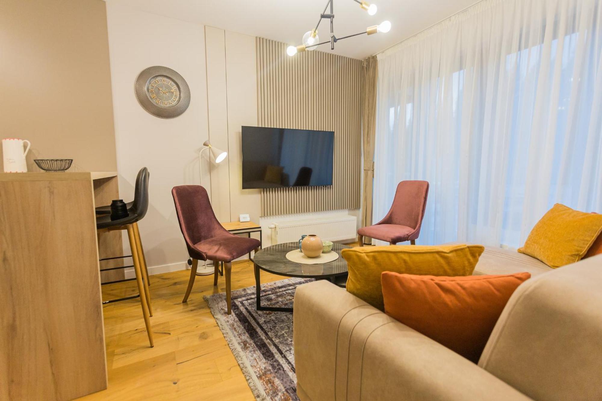 Aparthotel Phoenix Б'єлашница Екстер'єр фото