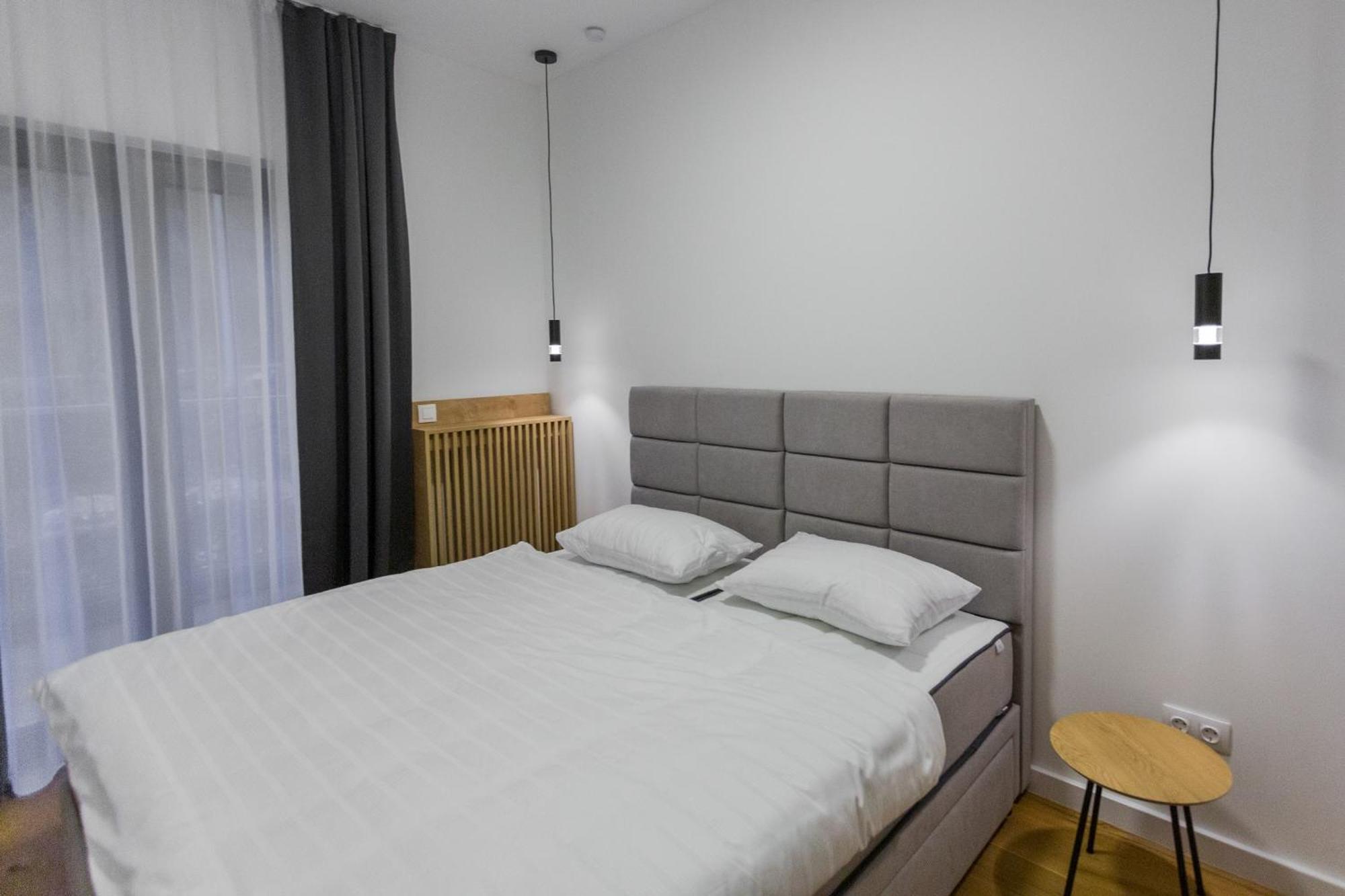 Aparthotel Phoenix Б'єлашница Екстер'єр фото